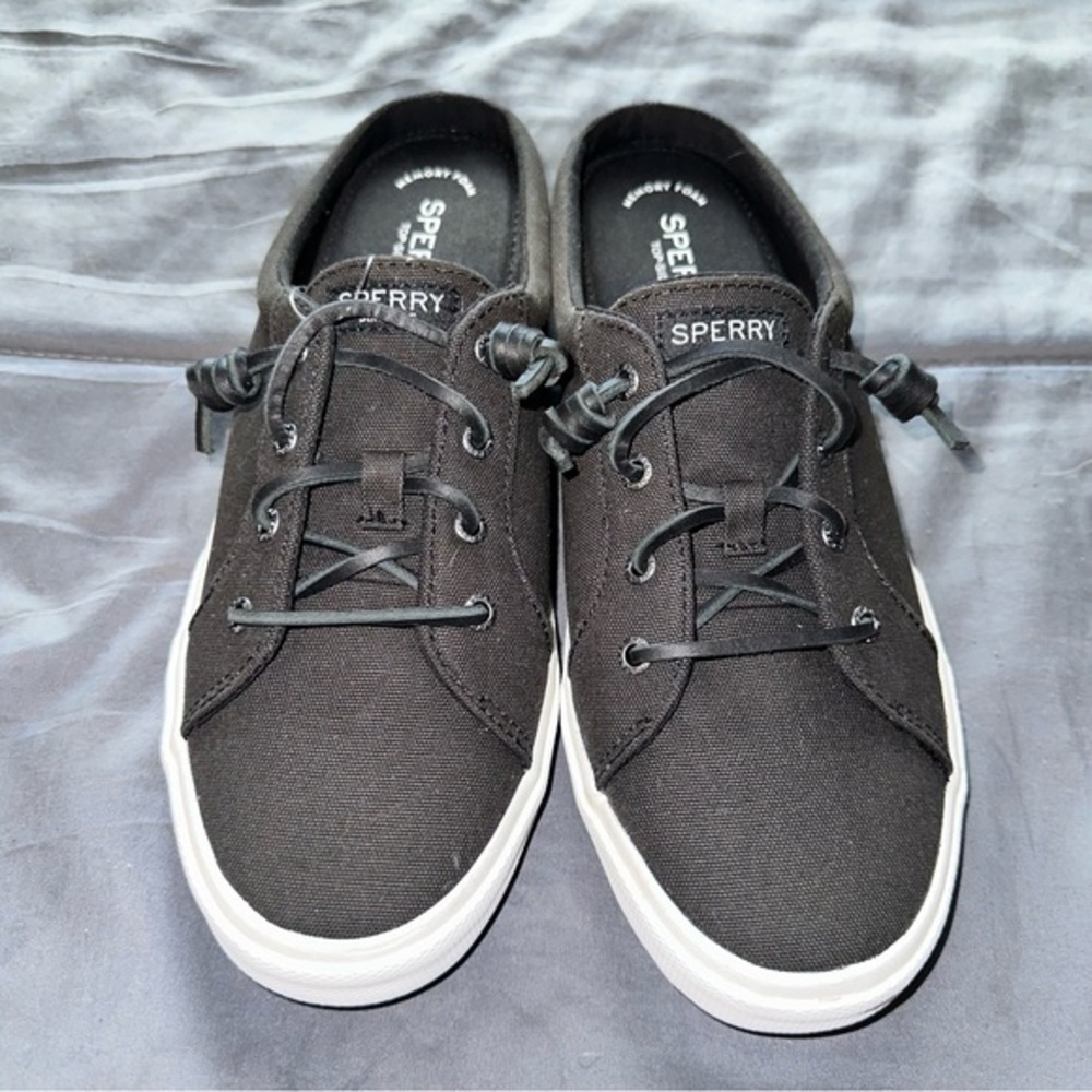 NWT Women’s Black Slip On Sperry Size 9.5 •